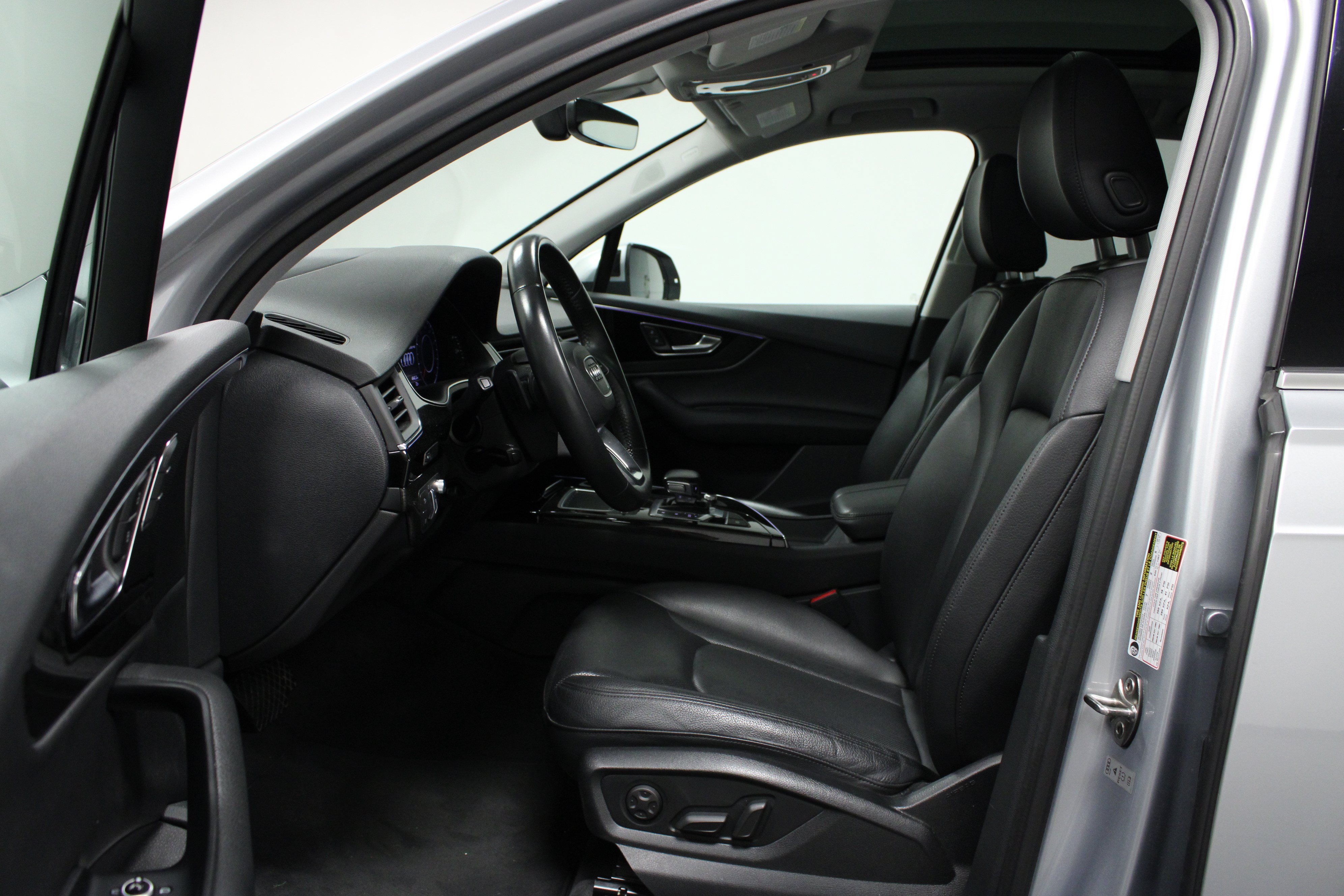 Used 2019 Audi Q7 3.0T Prestige AWD/4WD image 12