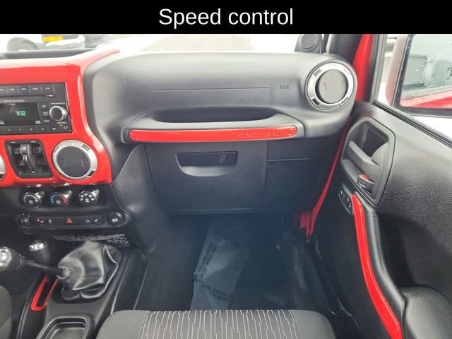 Used 2012 Jeep Wrangler Unlimited Sahara image 24