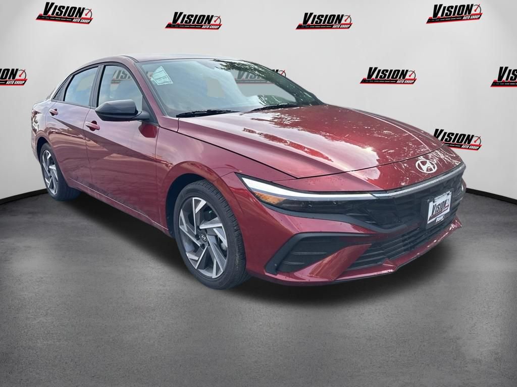 Used 2025 Hyundai Elantra Sport w/ Cargo Package FWD image 3
