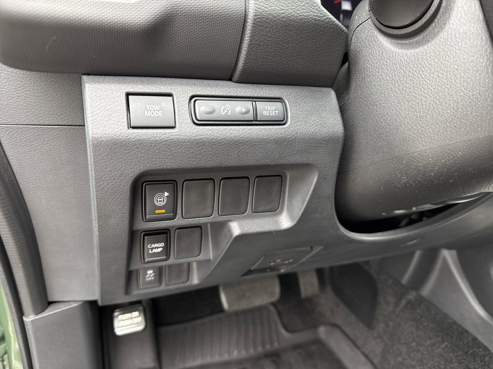 Used 2022 Nissan Frontier SV w/ Technology Package RWD image 15