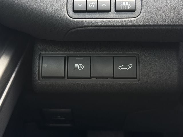 New 2026 Toyota C-HR AWD/4WD image 22