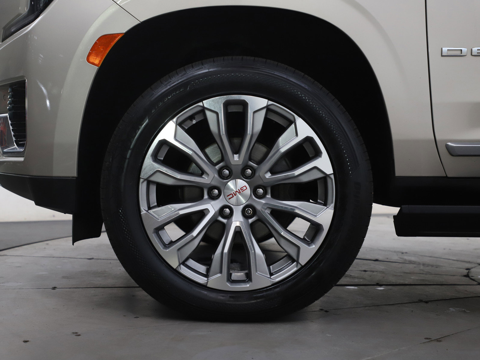 Used 2022 GMC Yukon XL Denali w/ Denali Ultimate Package image 34