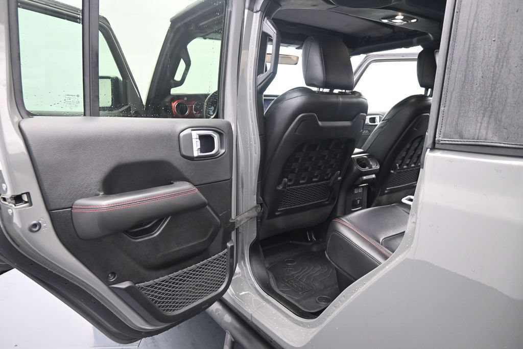 Used 2021 Jeep Gladiator Rubicon AWD/4WD image 16