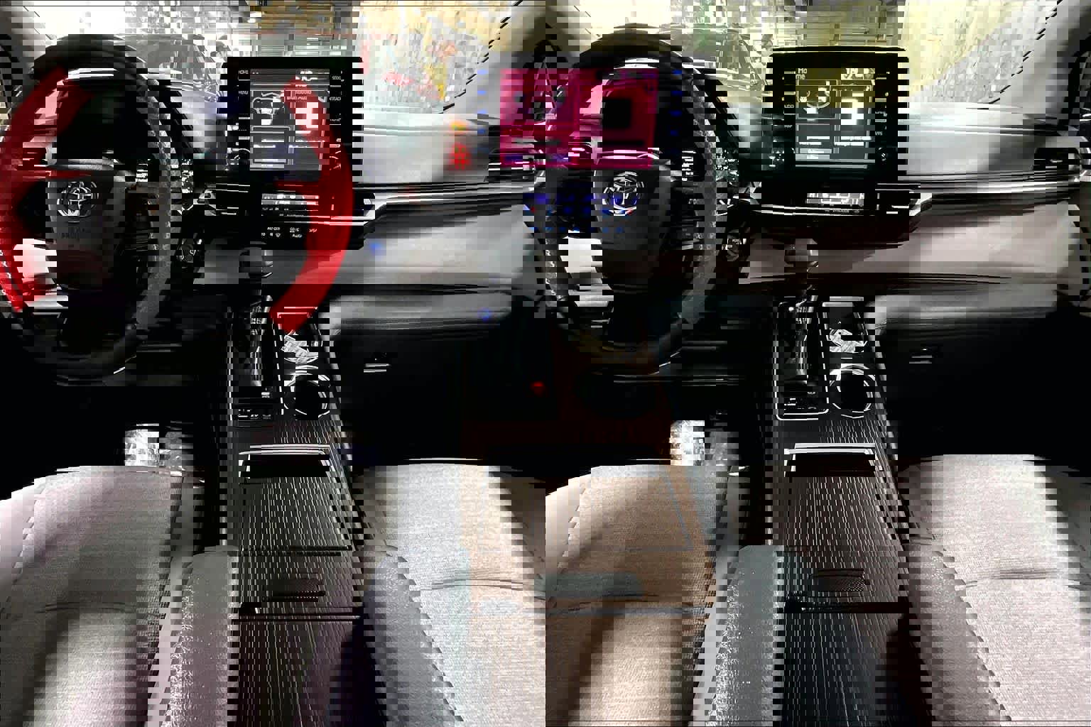 Certified 2022 Toyota Sienna LE image 15