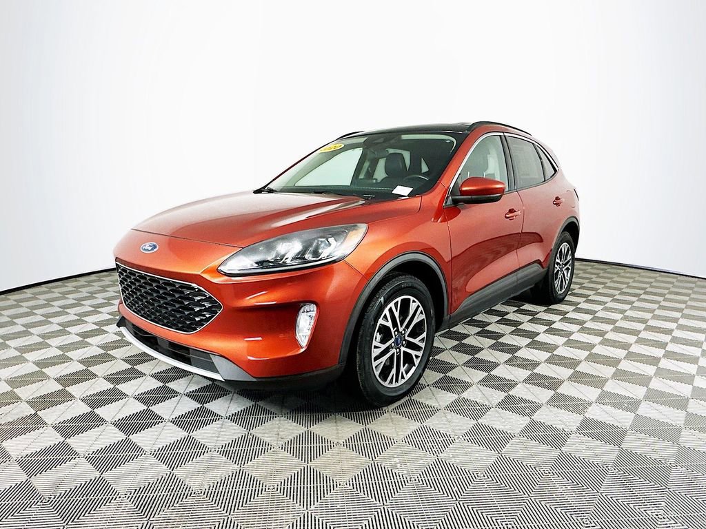 Used 2020 Ford Escape SEL image 5