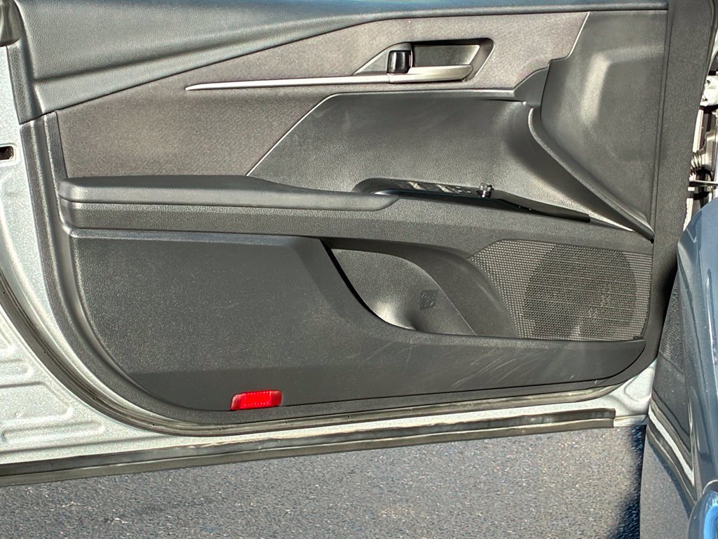 Used 2025 Toyota Camry LE FWD image 18