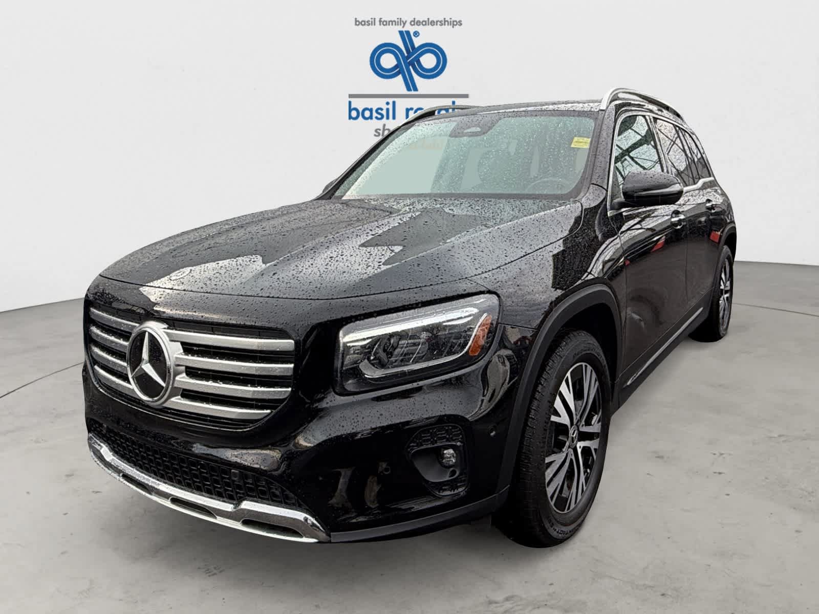 Used 2024 Mercedes-Benz GLB 250 4MATIC image 2