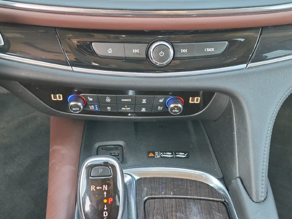 Used 2021 Buick Enclave Avenir w/ Avenir Technology Package FWD image 19