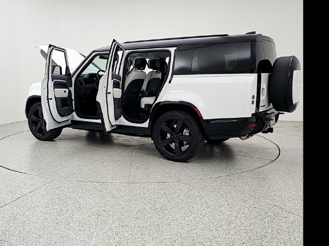 New 2026 Land Rover Defender 130 X-Dynamic SE AWD/4WD image 12