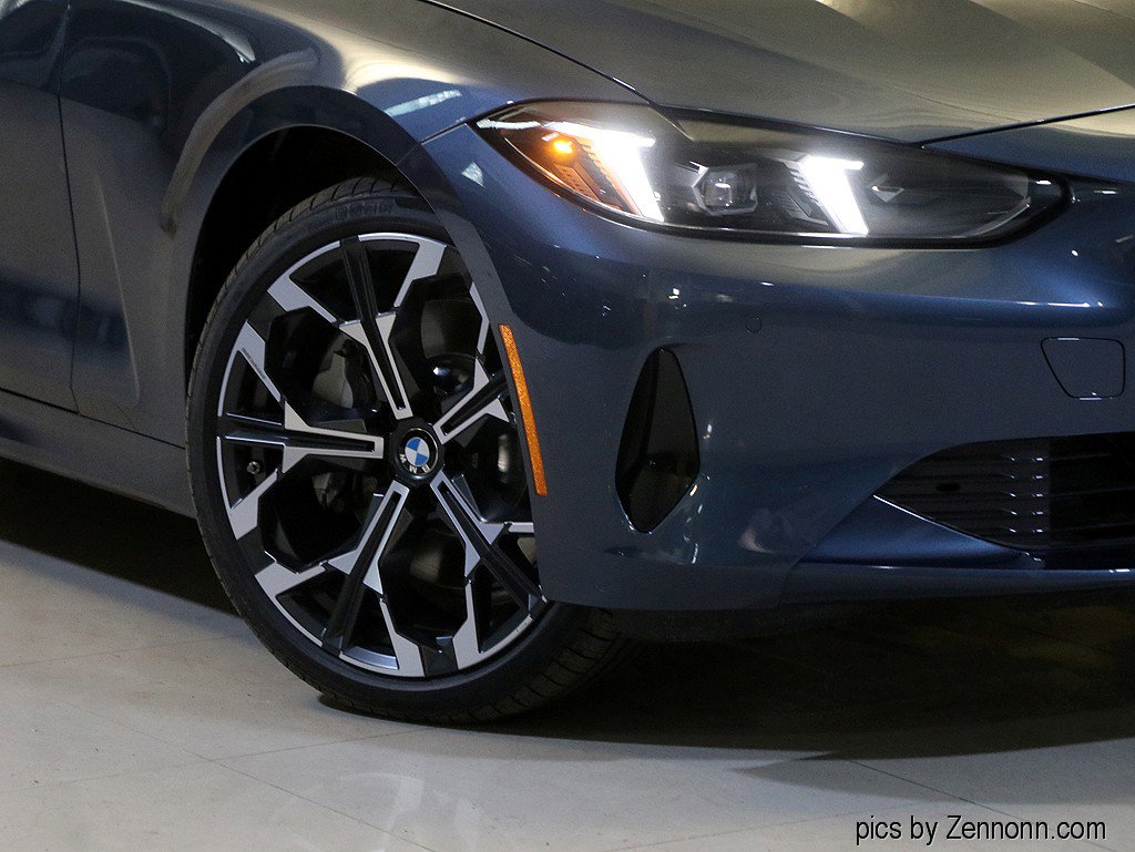 Used 2025 BMW 430i xDrive Coupe w/ Premium Package image 3