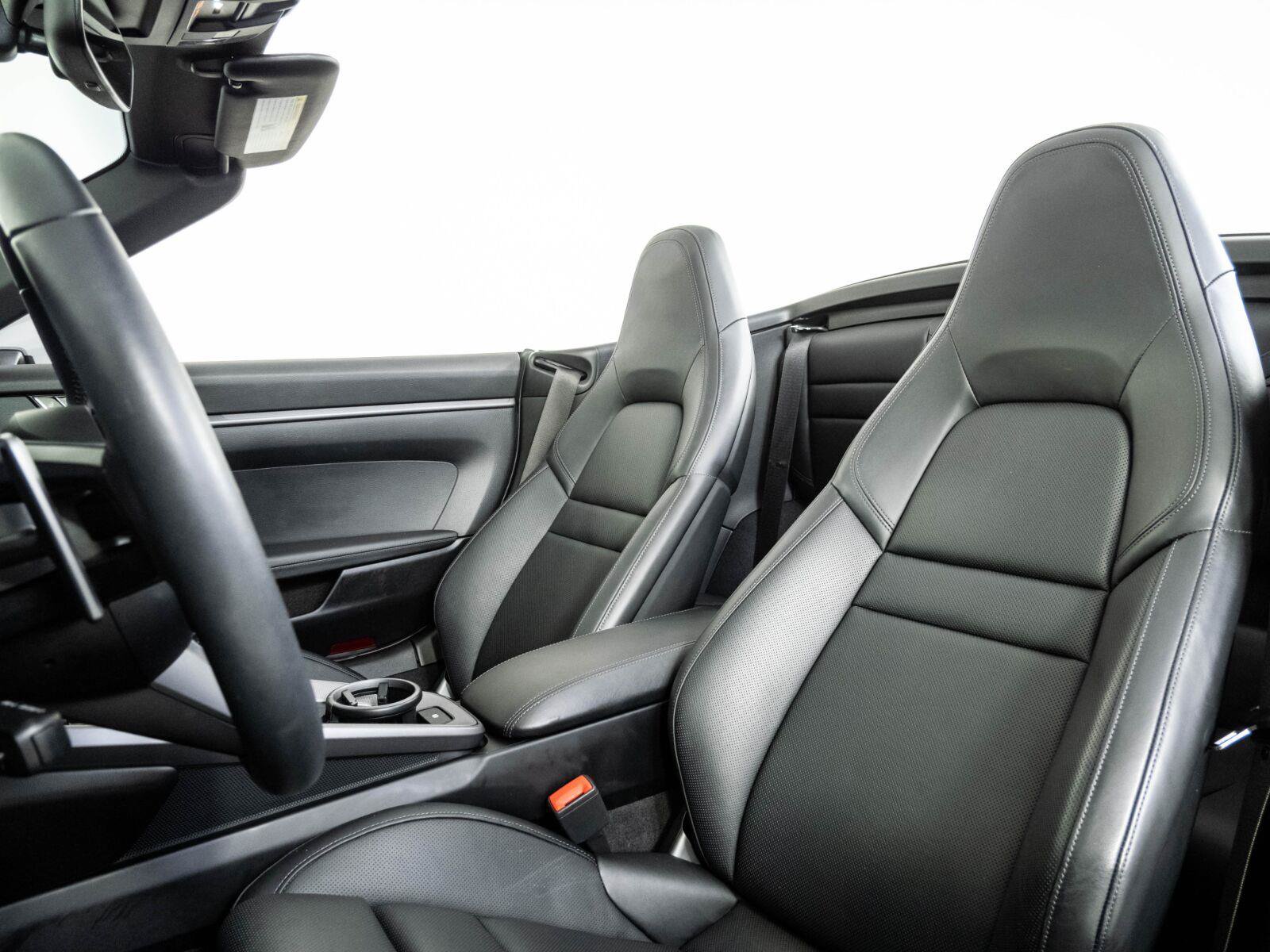 Certified 2020 Porsche 911 Carrera S RWD image 5