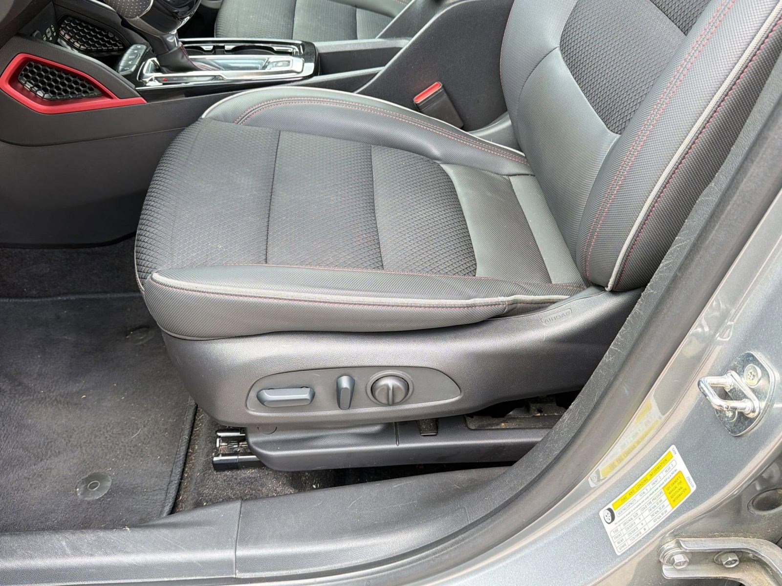 Used 2023 Chevrolet TrailBlazer RS w/ Convenience Package image 14