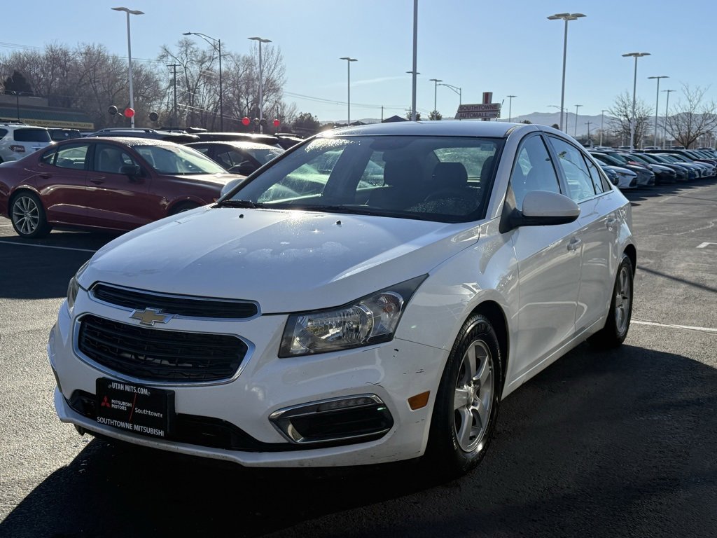 Used 2016 Chevrolet Cruze LT w/ Technology Package image 3