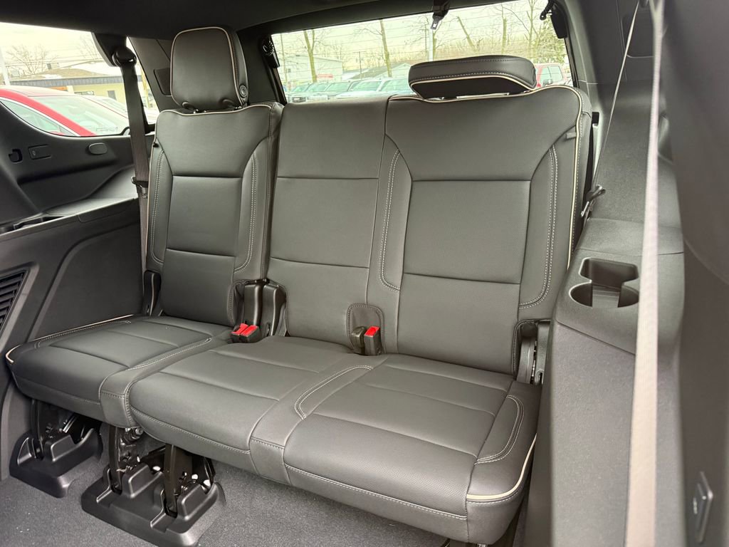 New 2026 GMC Yukon Elevation image 18