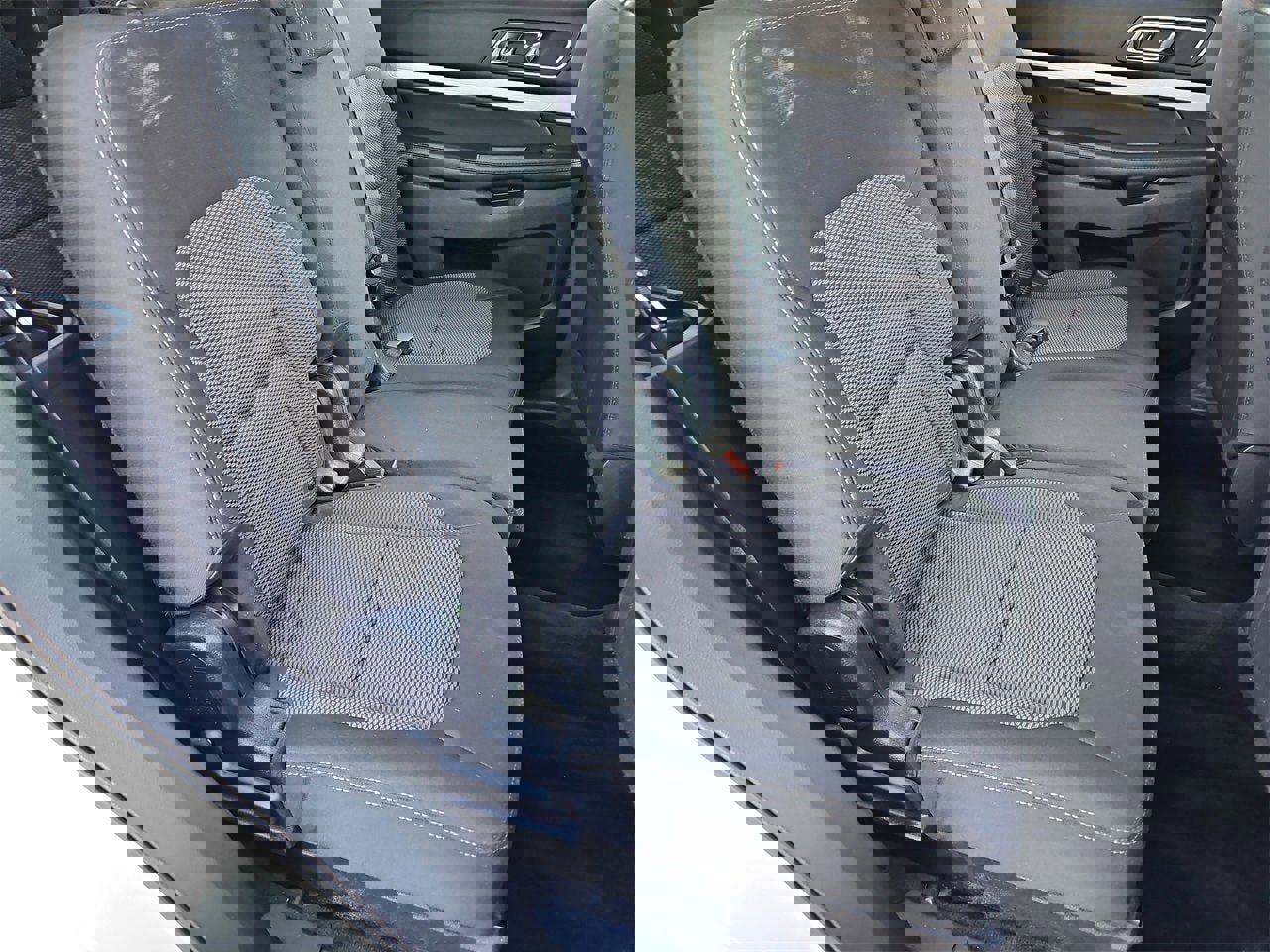 Used 2017 Ford Explorer XLT image 15