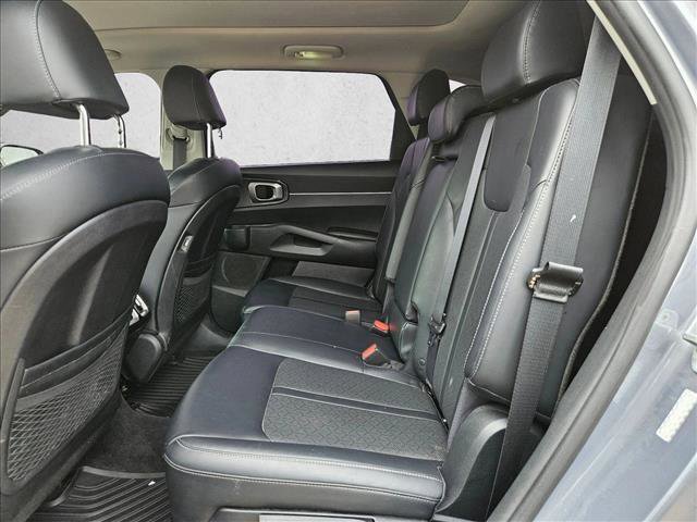 Used 2021 Kia Sorento S w/ Panoramic Sunroof Package AWD/4WD image 15