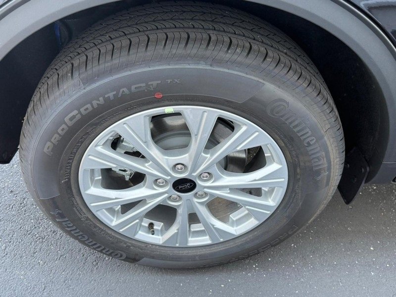 New 2025 Ford Escape Active w/ Active Premium Tech Pack image 6