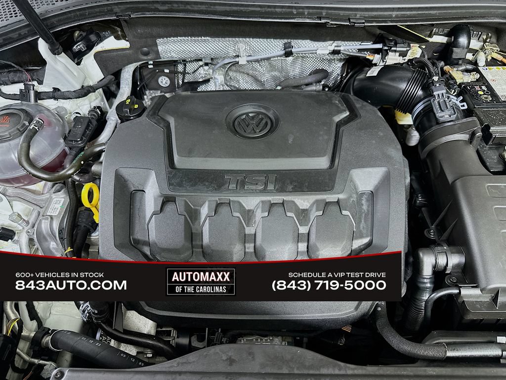Used 2024 Volkswagen Tiguan SE R-Line AWD/4WD image 9