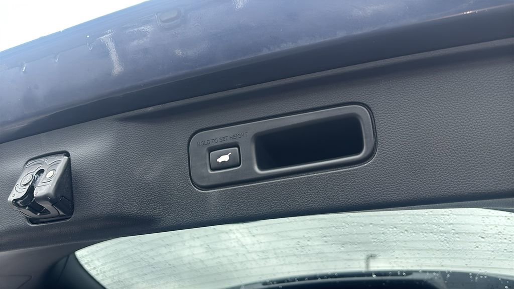 Used 2023 Honda Pilot Elite image 38