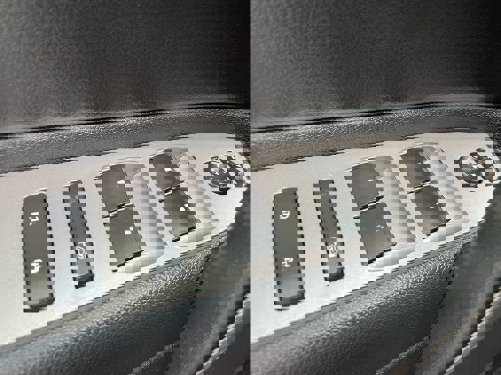 Used 2011 Chevrolet Silverado 3500 LT image 17