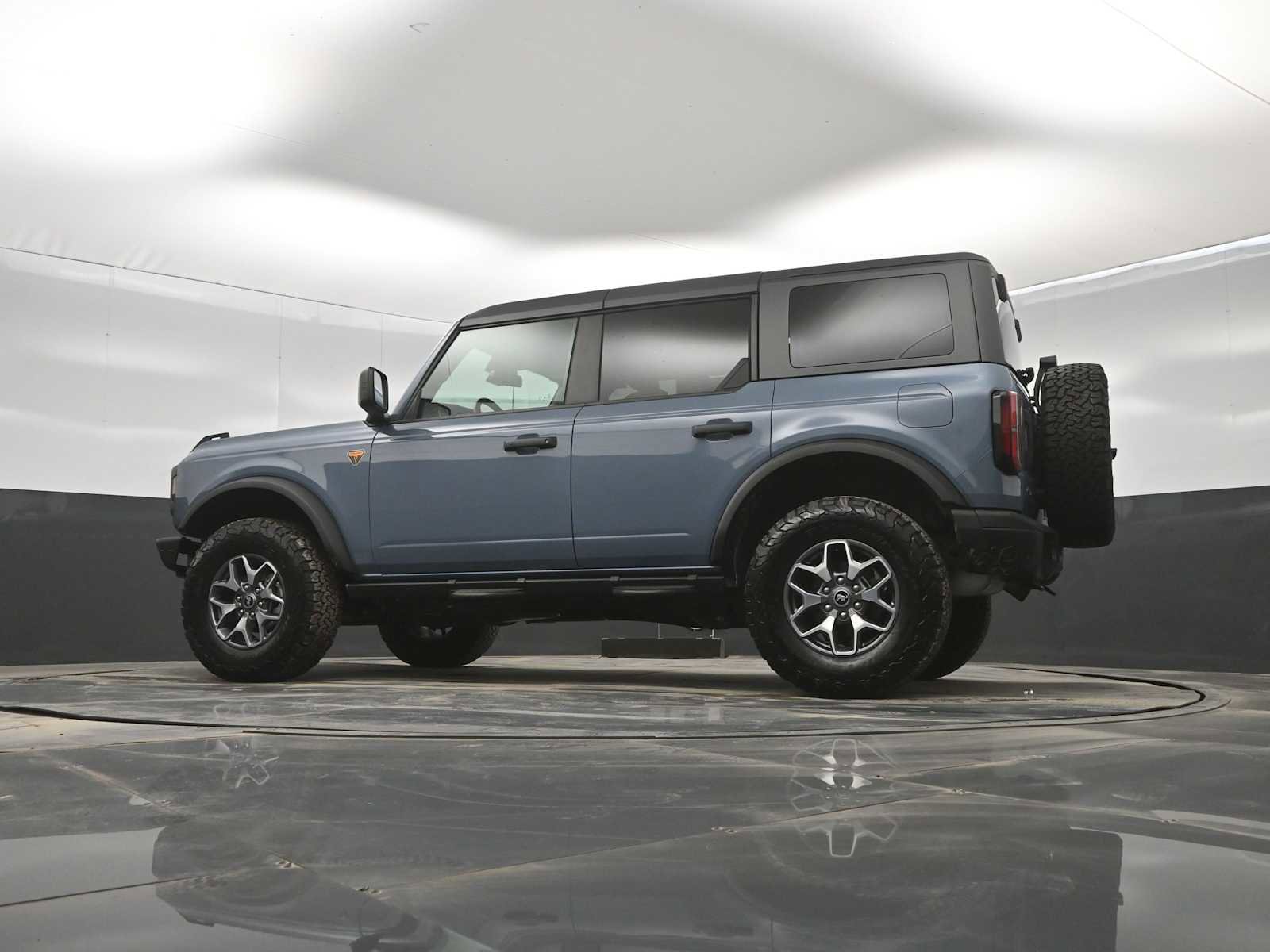 Used 2024 Ford Bronco Badlands image 37