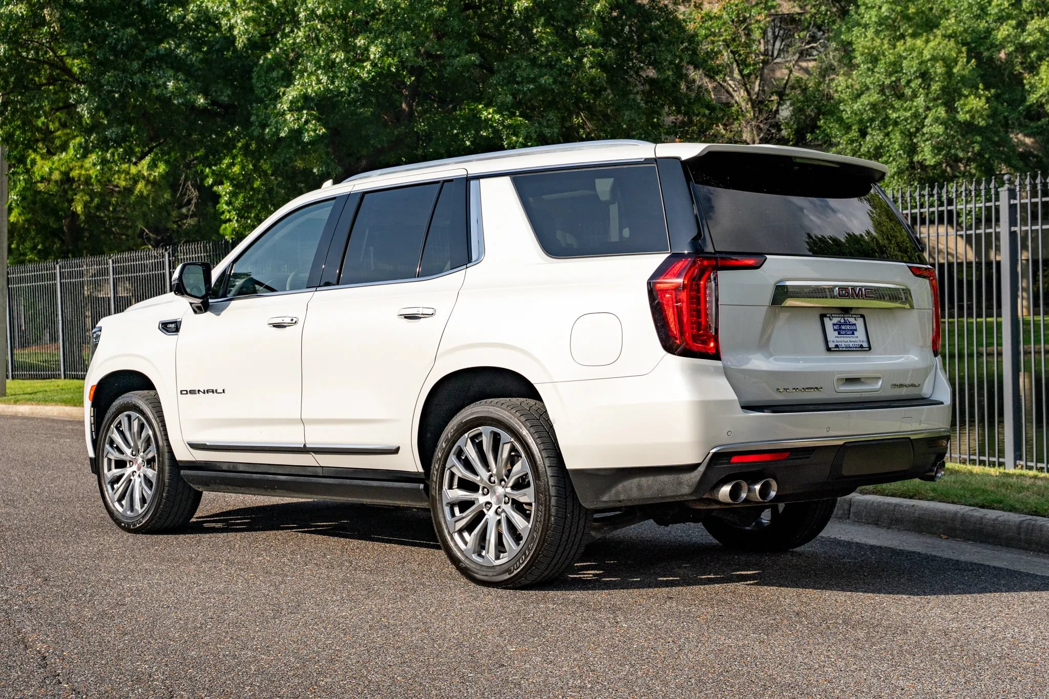Used 2022 GMC Yukon Denali AWD/4WD image 8