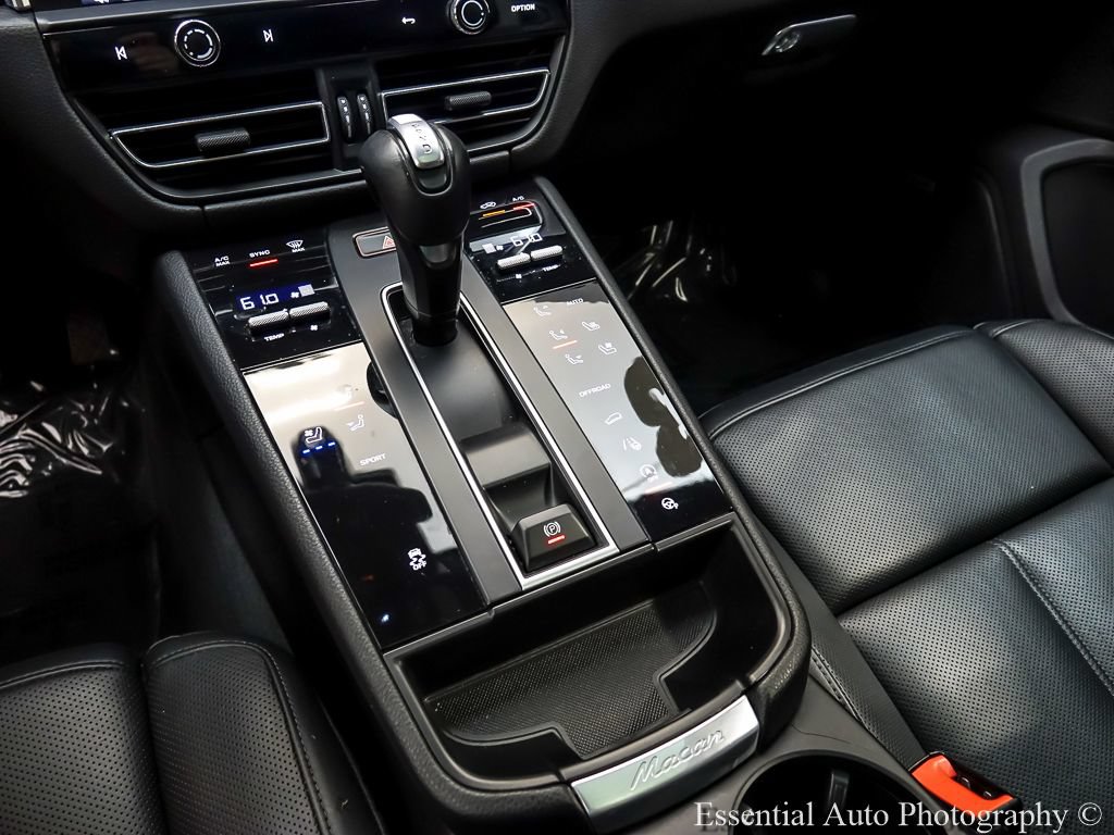 Used 2023 Porsche Macan AWD/4WD image 19