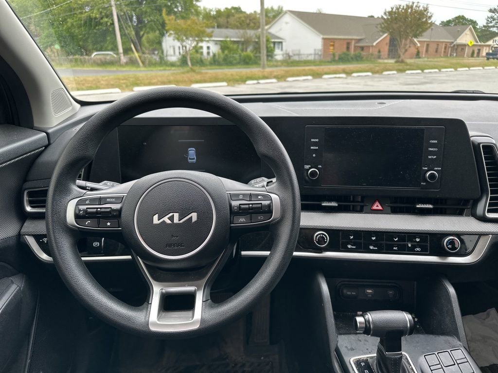 Used 2023 Kia Sportage LX FWD image 12