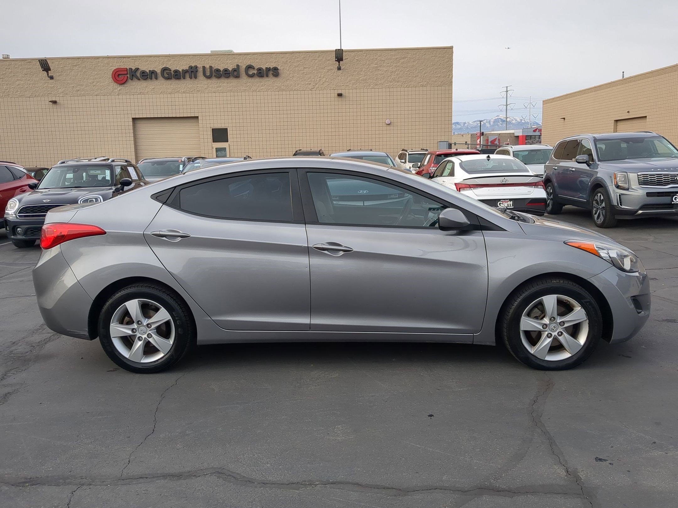 Used 2011 Hyundai Elantra GLS w/ Preferred Equipment Pkg 3 image 2