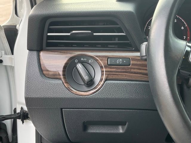 Certified 2020 Volkswagen Passat 2.0T SEL image 35