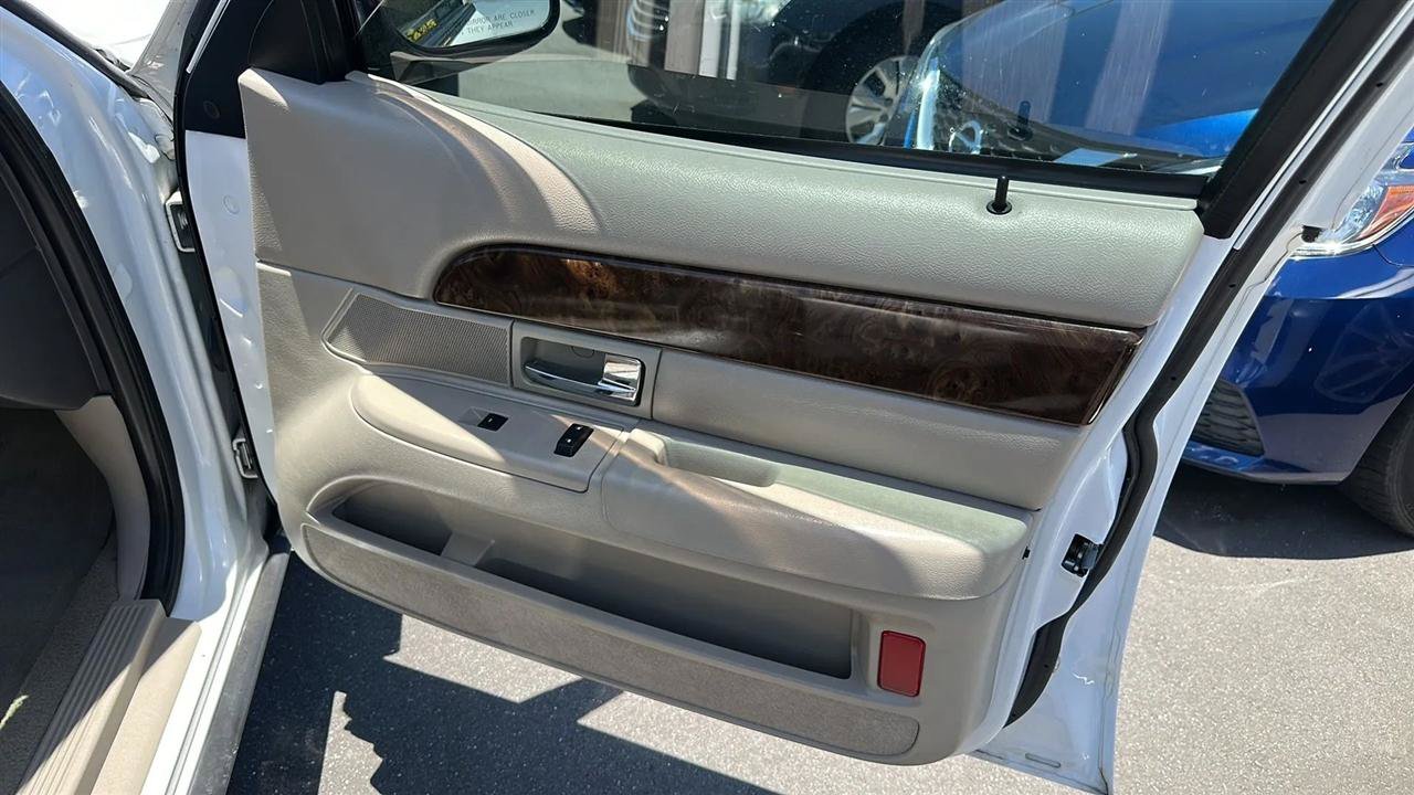 Used 2011 Mercury Grand Marquis LS RWD image 33