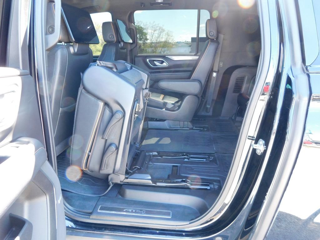Used 2021 GMC Yukon XL AT4 w/ AT4 Premium Plus Package AWD/4WD image 37