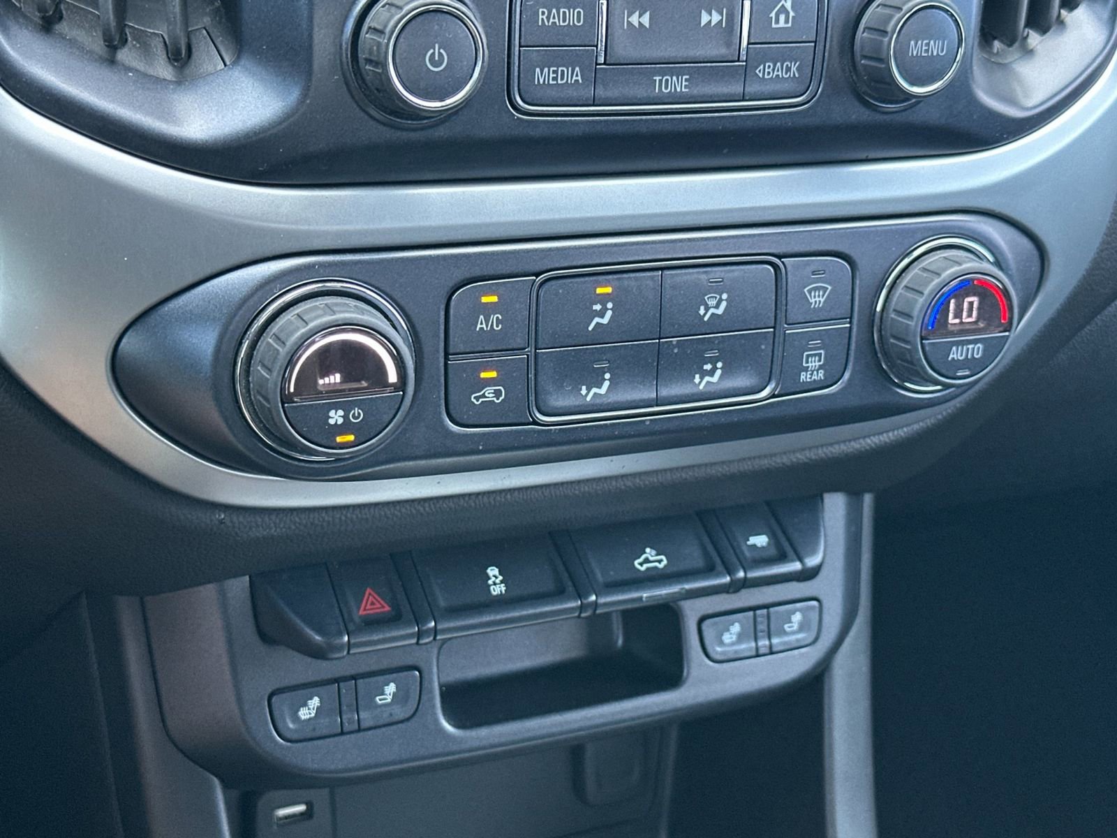Used 2018 Chevrolet Colorado LT image 20