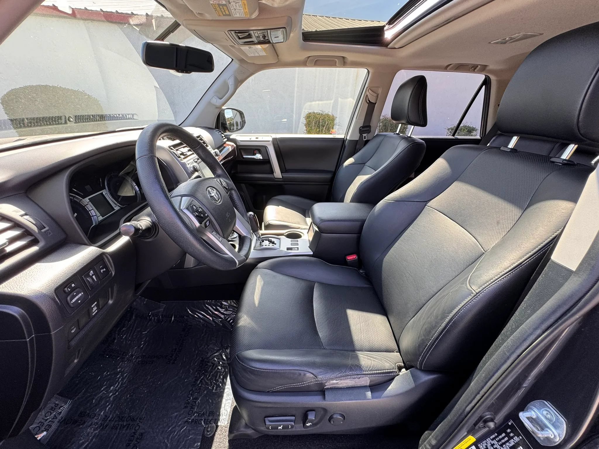 Used 2018 Toyota 4Runner Limited AWD/4WD image 10