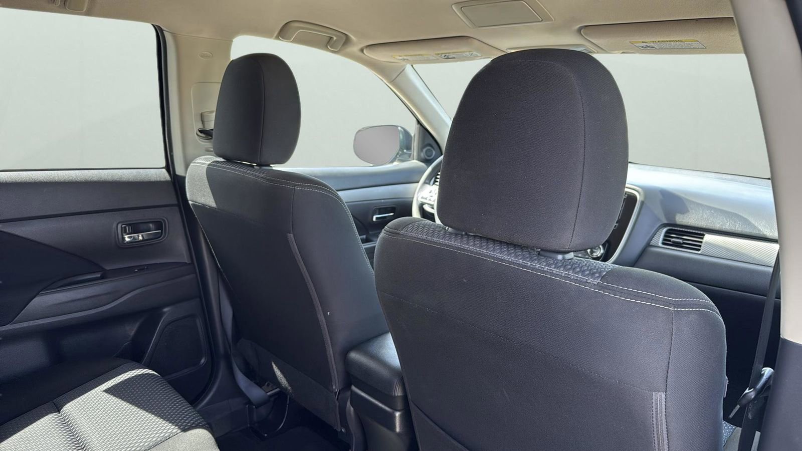 Used 2018 Mitsubishi Outlander ES image 24