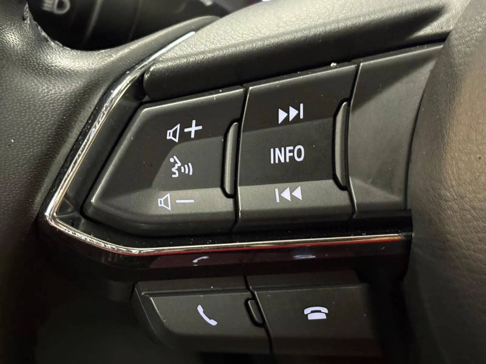 Used 2018 MAZDA CX-9 Touring w/ Touring Premium Package AWD/4WD image 35