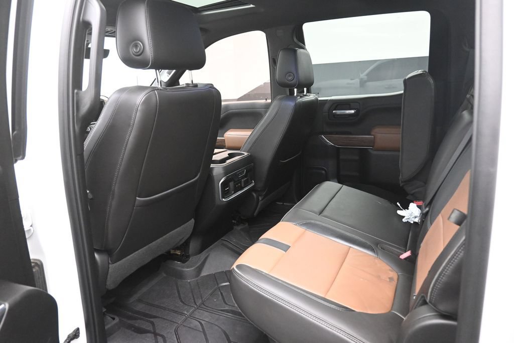 Used 2019 Chevrolet Silverado 1500 High Country w/ Technology Package AWD/4WD image 25
