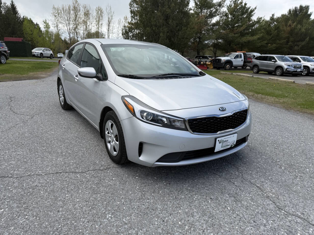 Used 2017 Kia Forte LX FWD image 7