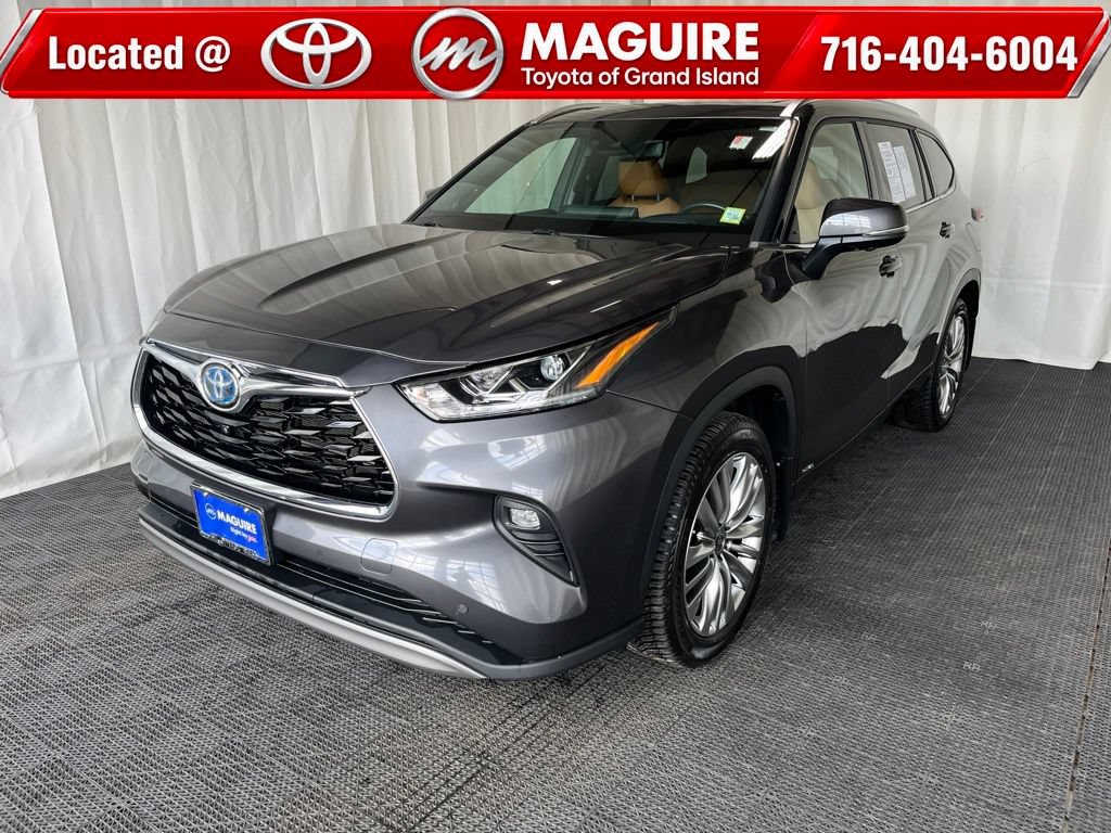 Used 2024 Toyota Highlander Platinum