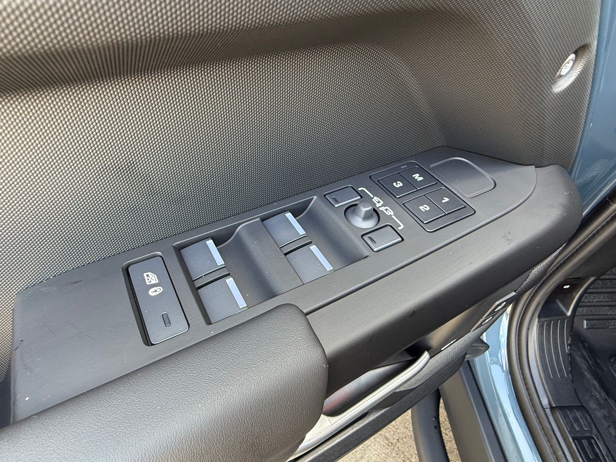 New 2026 Land Rover Defender 110 S AWD/4WD image 14