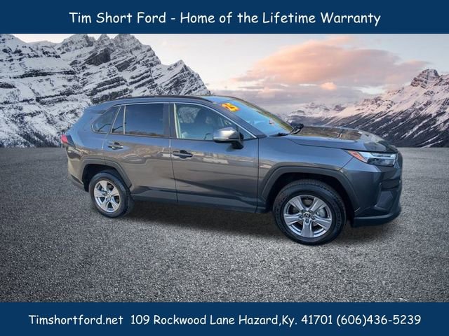 Used 2025 Toyota RAV4 XLE w/ Convenience Package image 3