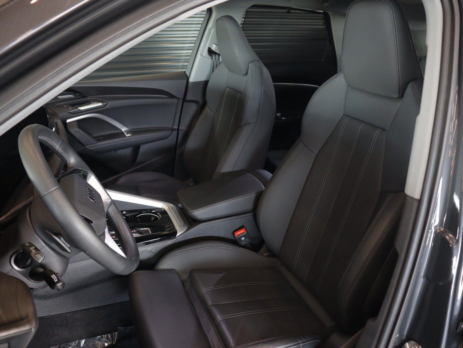 Certified 2025 Audi Q5 Premium w/ Premium Plus AWD/4WD image 8