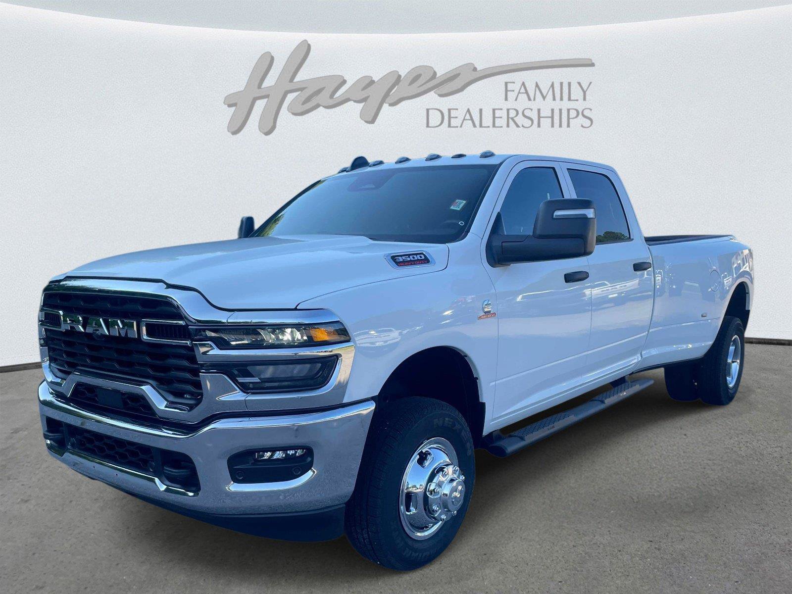 New 2026 RAM 3500 Tradesman AWD/4WD image 7