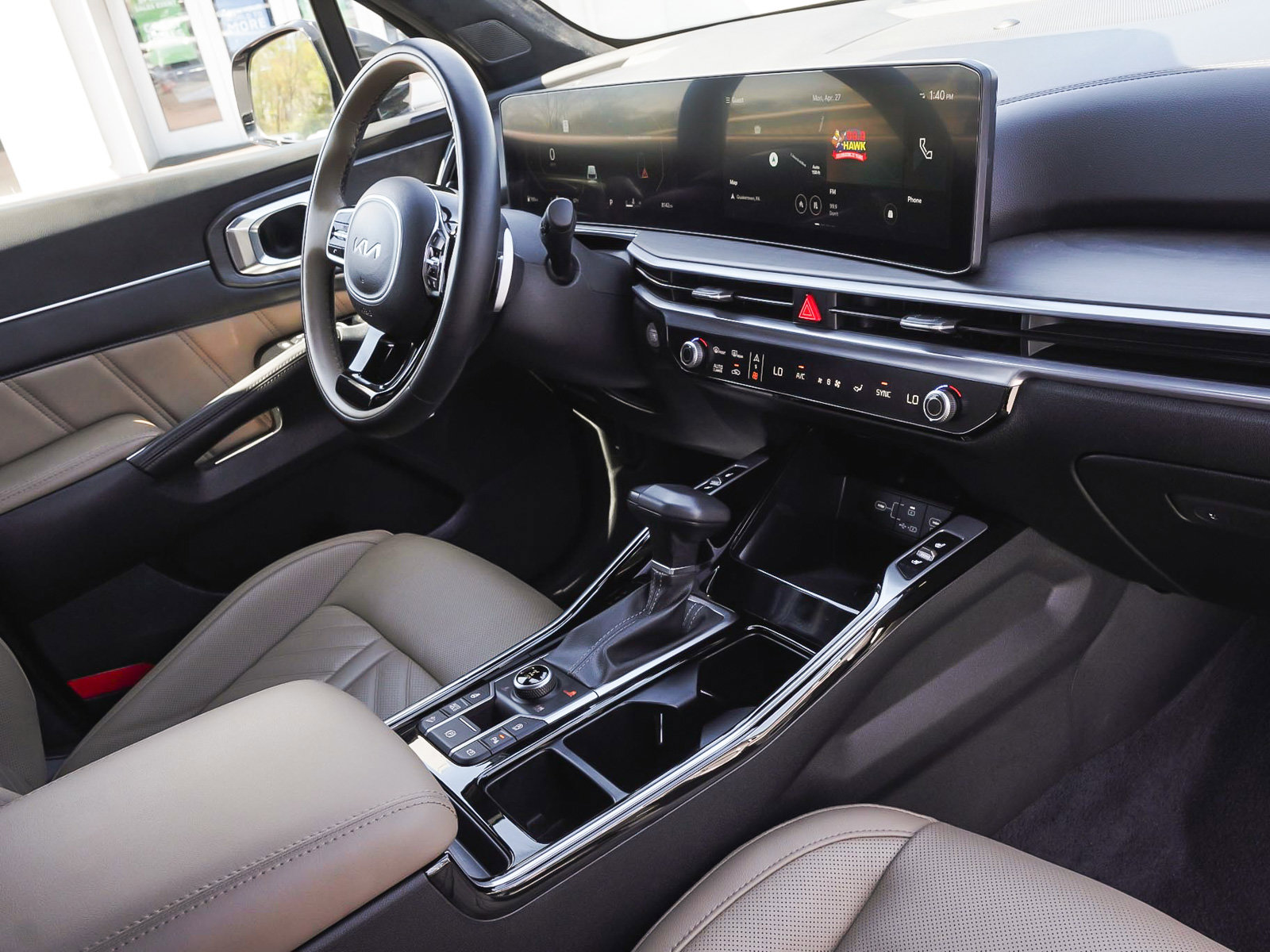 Used 2025 Kia Sorento SX Prestige w/ Olive Brown Leather Package AWD/4WD image 45