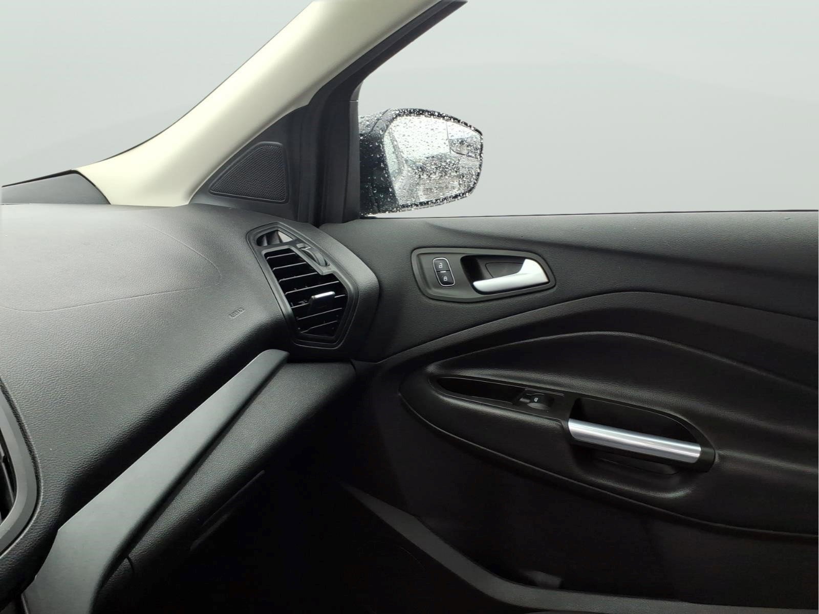 Used 2017 Ford Escape SE image 20