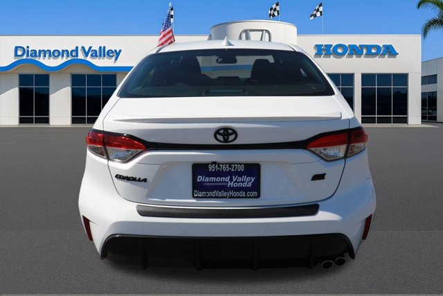 Used 2024 Toyota Corolla SE w/ SE Premium Package image 5