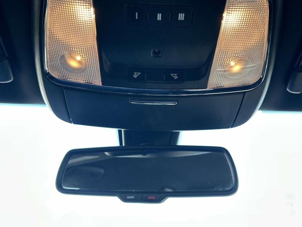 Used 2017 Chrysler 300 S image 31