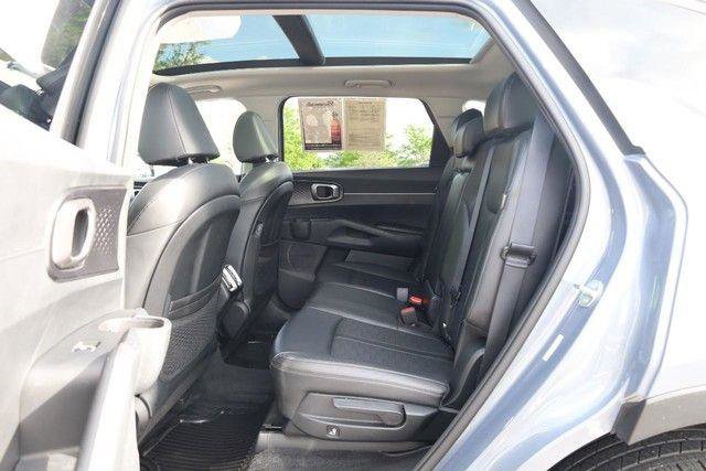 Used 2024 Kia Sorento S w/ Panoramic Sunroof Package AWD/4WD image 25