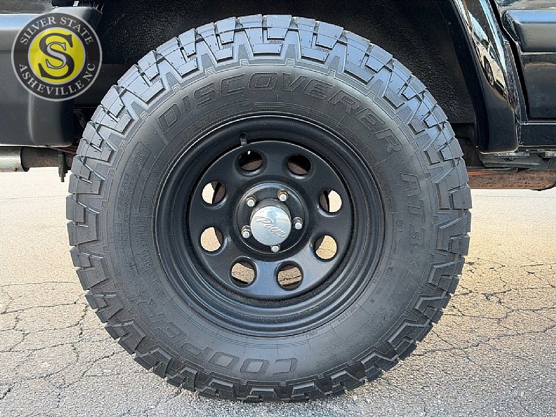 Used 2001 Jeep Cherokee Sport image 9