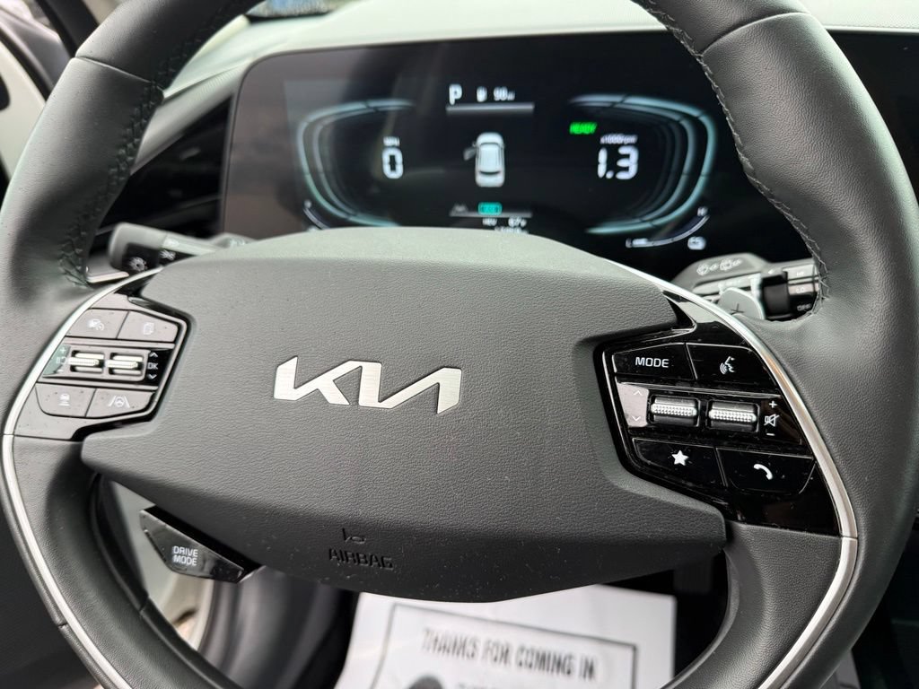 Used 2024 Kia Niro EX w/ EX Cold Weather Package FWD image 24